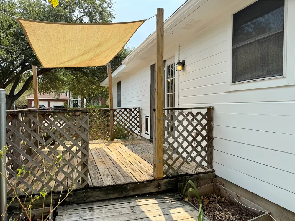 8112 Willet Trail Trail #B Austin, TX 78745