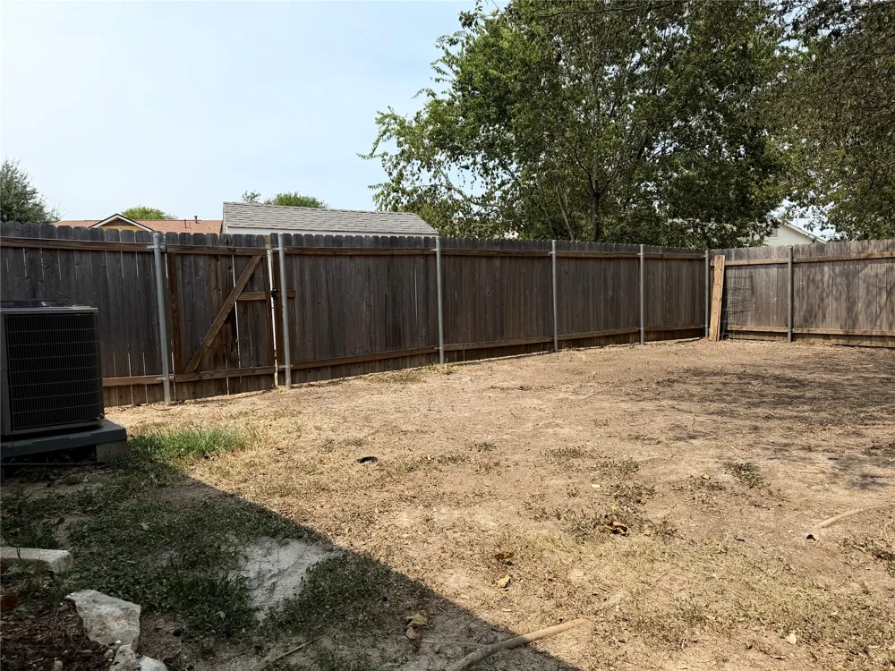 8112 Willet Trail Trail #B Austin, TX 78745