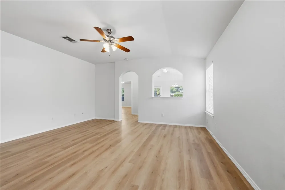 1118 Remington Drive Leander, TX 78641