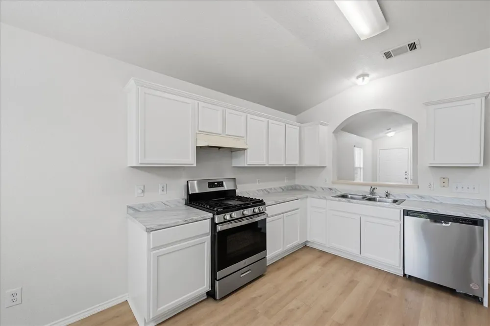 1118 Remington Drive Leander, TX 78641