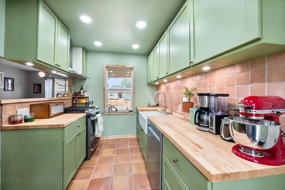 1405 Grace Street Arlington, TX 76010