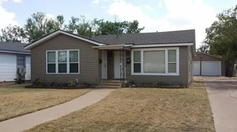 833 E North 15th Street