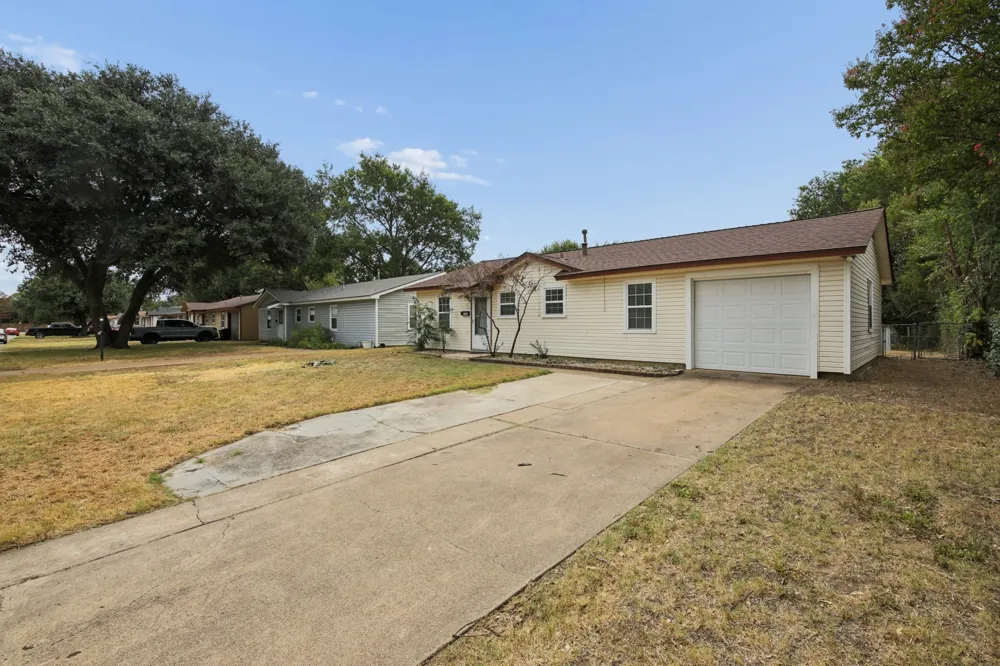 117 Tarrant Drive Euless, TX 76039