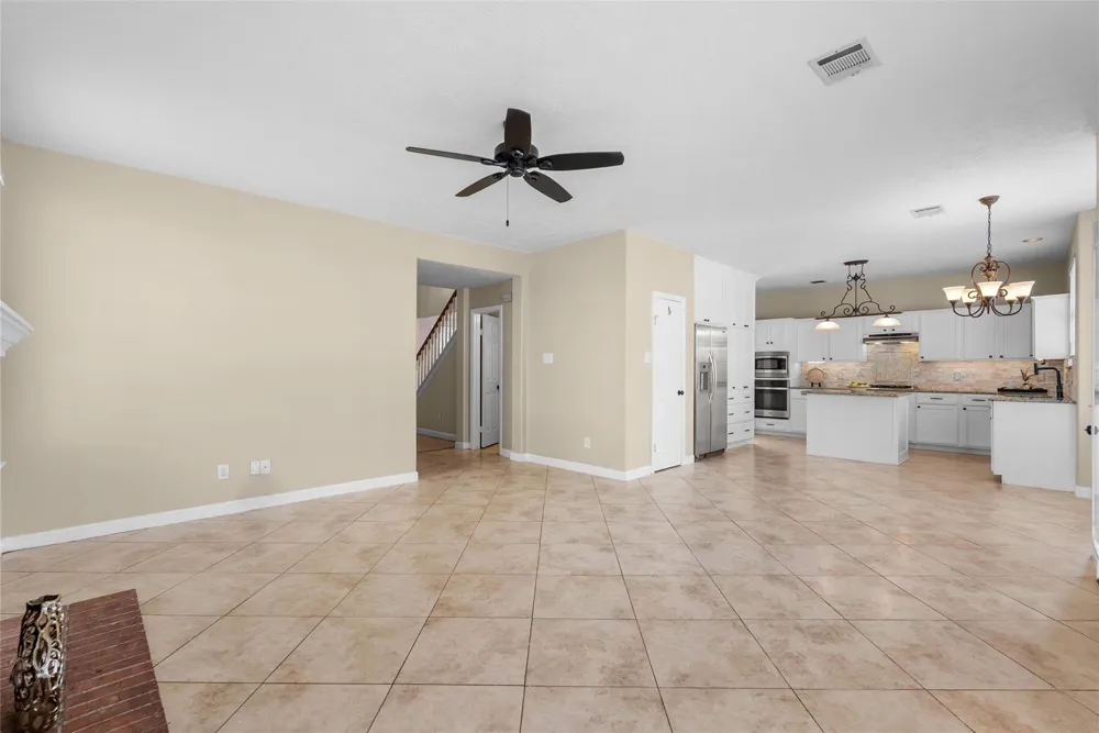 2212 Palm Lagoon Drive League City, TX 77573