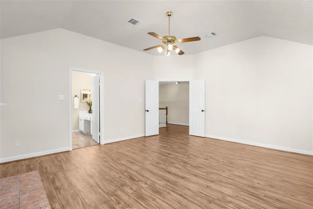 2212 Palm Lagoon Drive League City, TX 77573