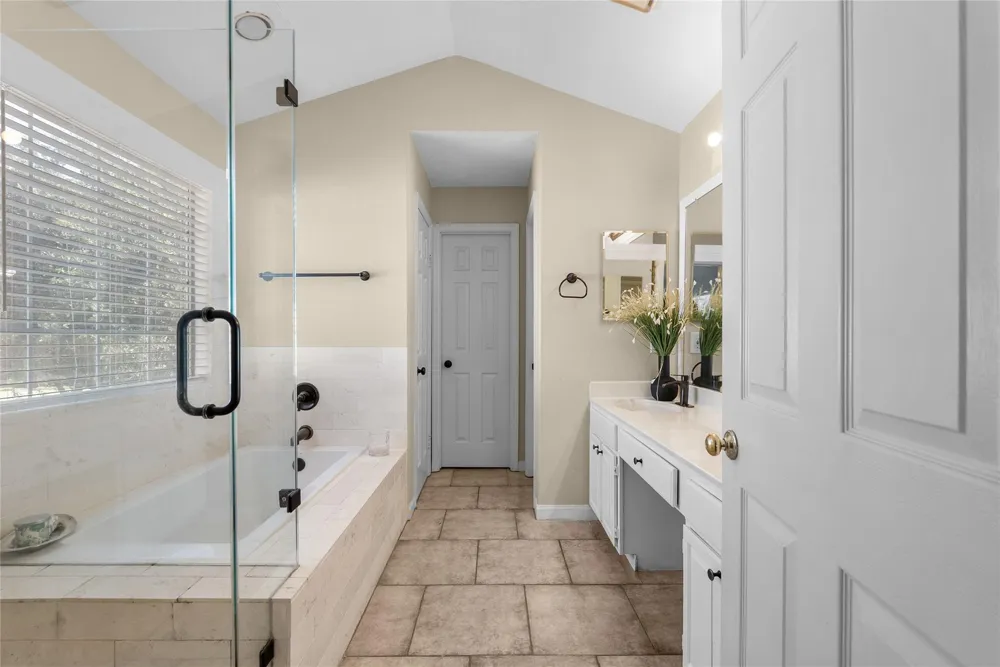 2212 Palm Lagoon Drive League City, TX 77573
