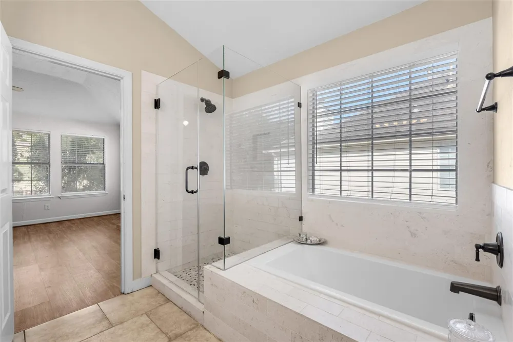 2212 Palm Lagoon Drive League City, TX 77573