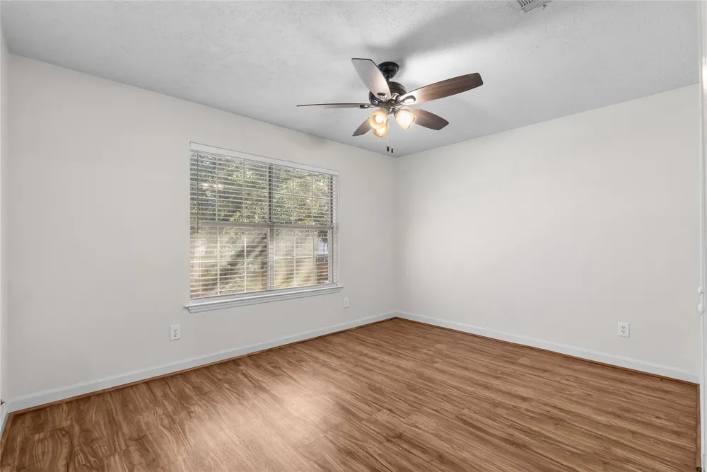 2212 Palm Lagoon Drive League City, TX 77573