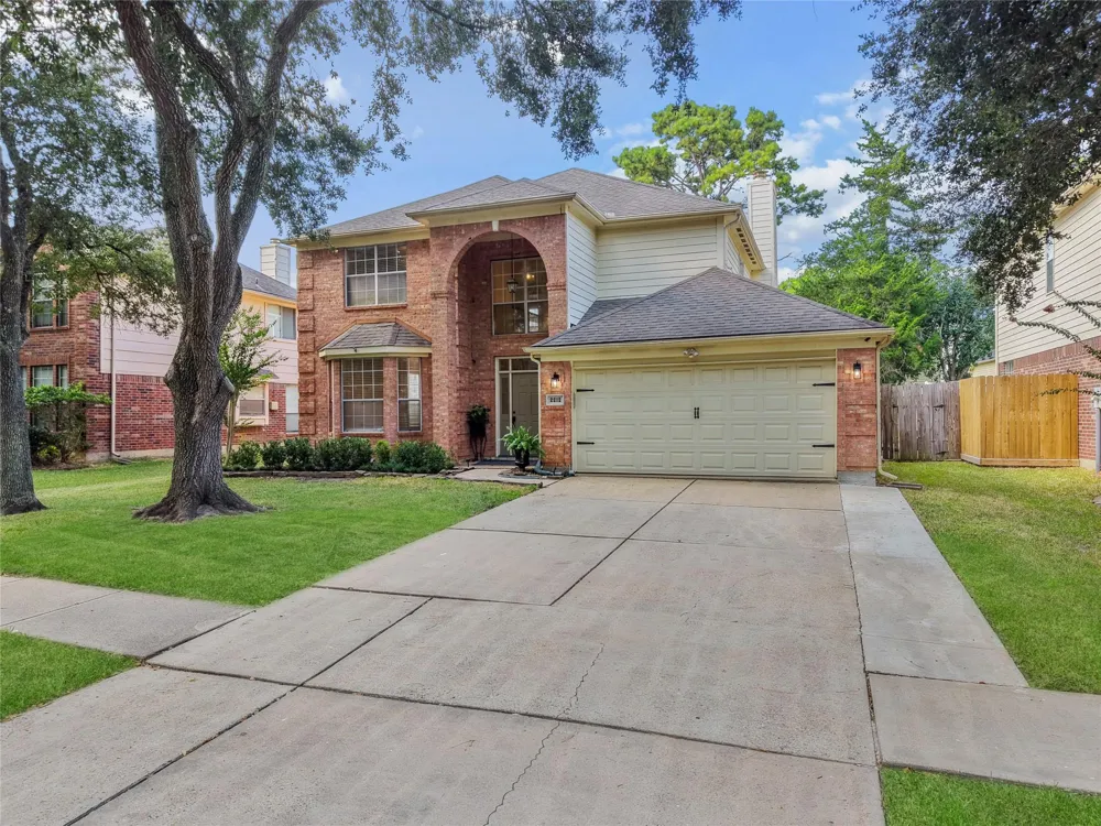 2212 Palm Lagoon Drive League City, TX 77573