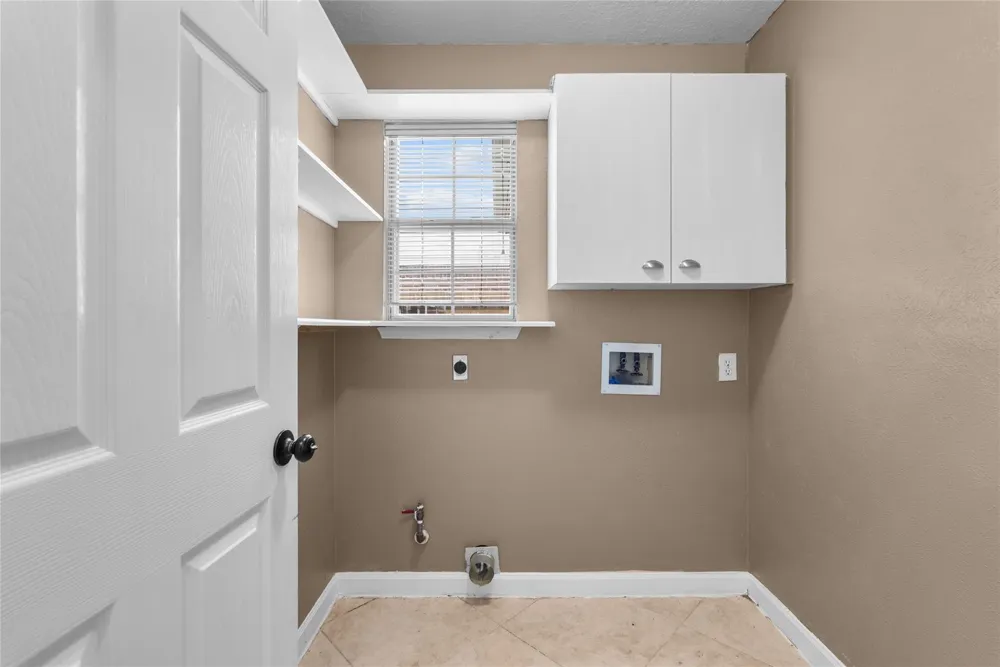2212 Palm Lagoon Drive League City, TX 77573