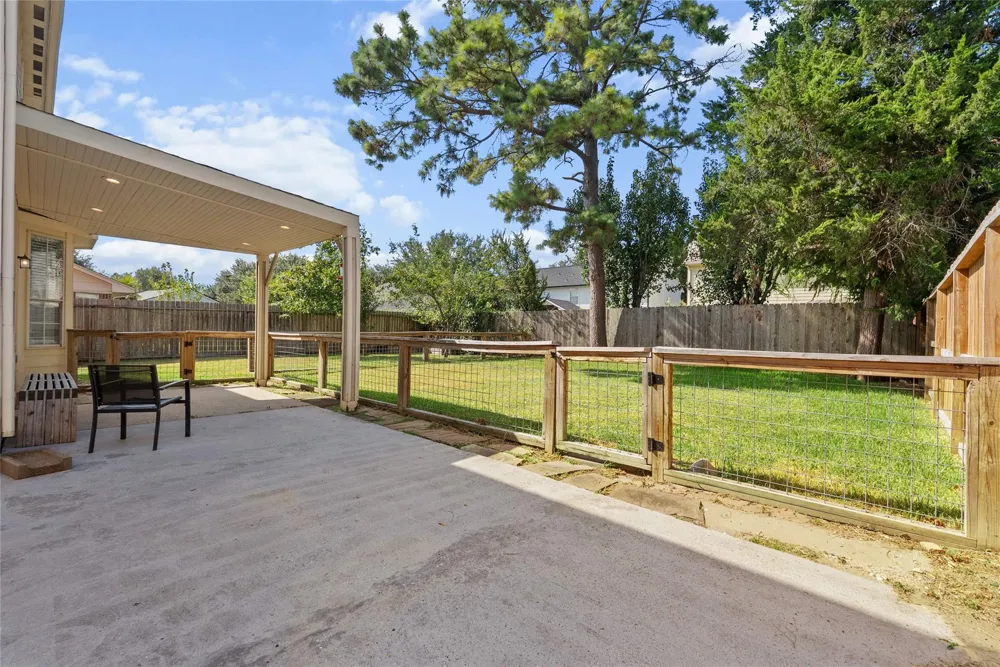 2212 Palm Lagoon Drive League City, TX 77573