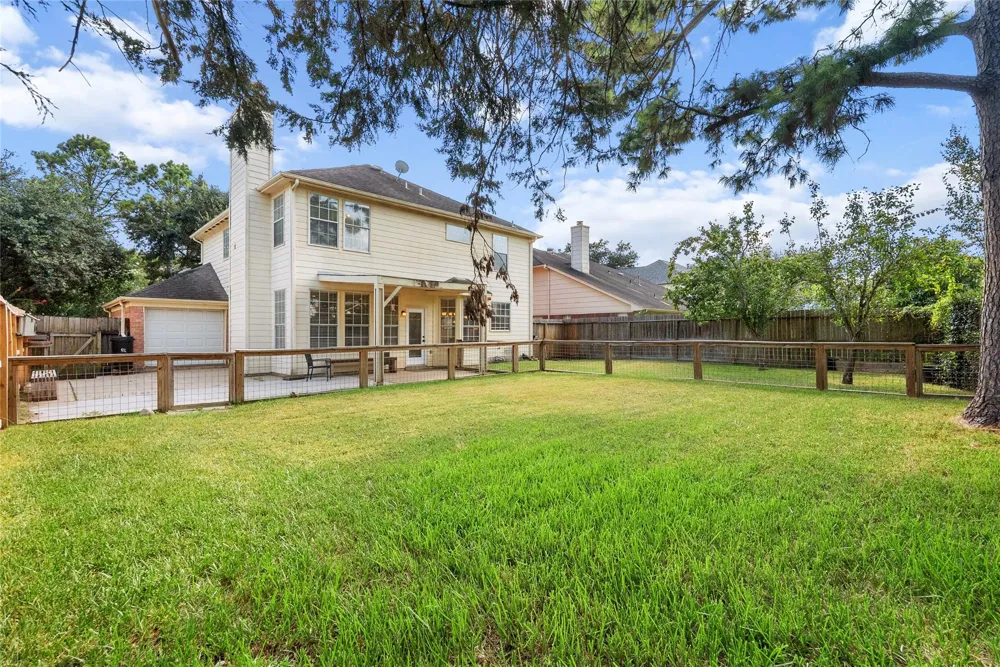 2212 Palm Lagoon Drive League City, TX 77573