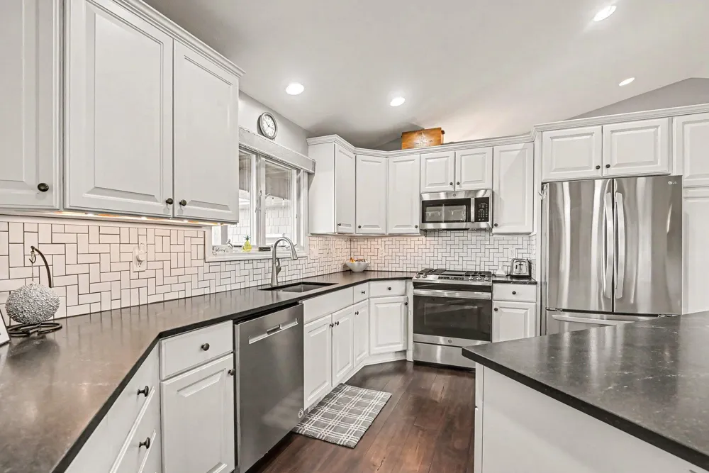 569 Hawksnest Drive South Haven, MI 49090