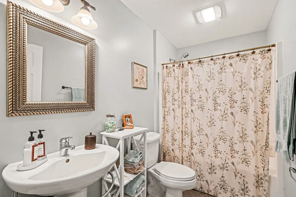 569 Hawksnest Drive South Haven, MI 49090