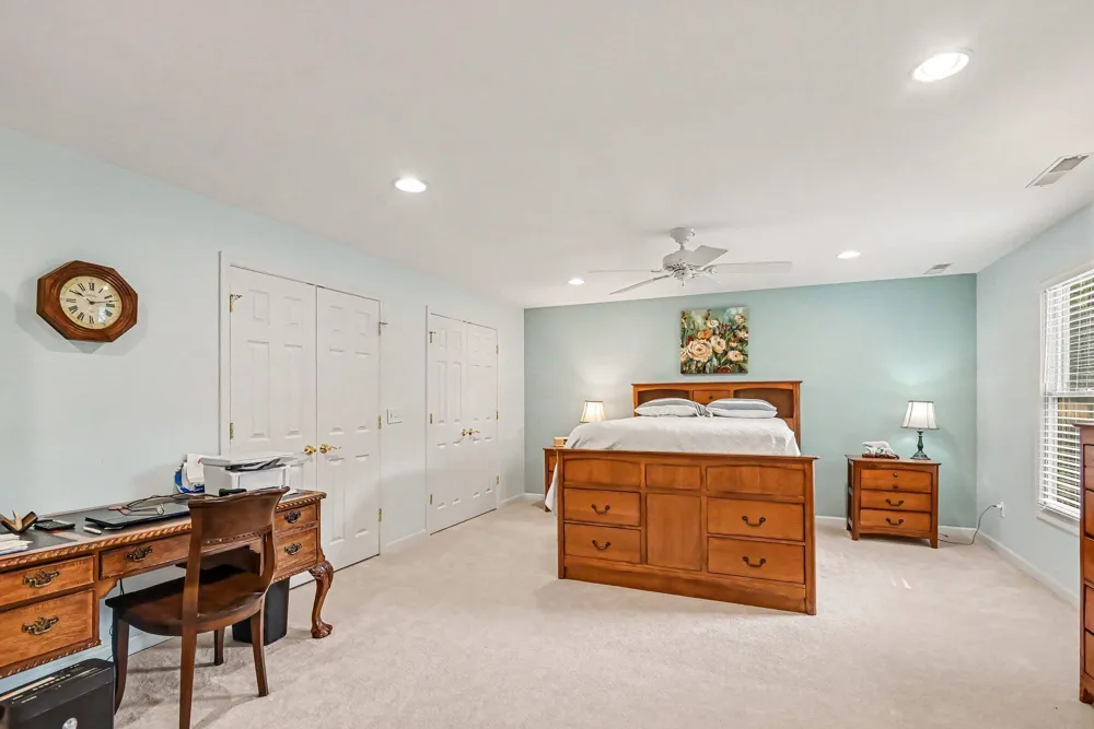 569 Hawksnest Drive South Haven, MI 49090