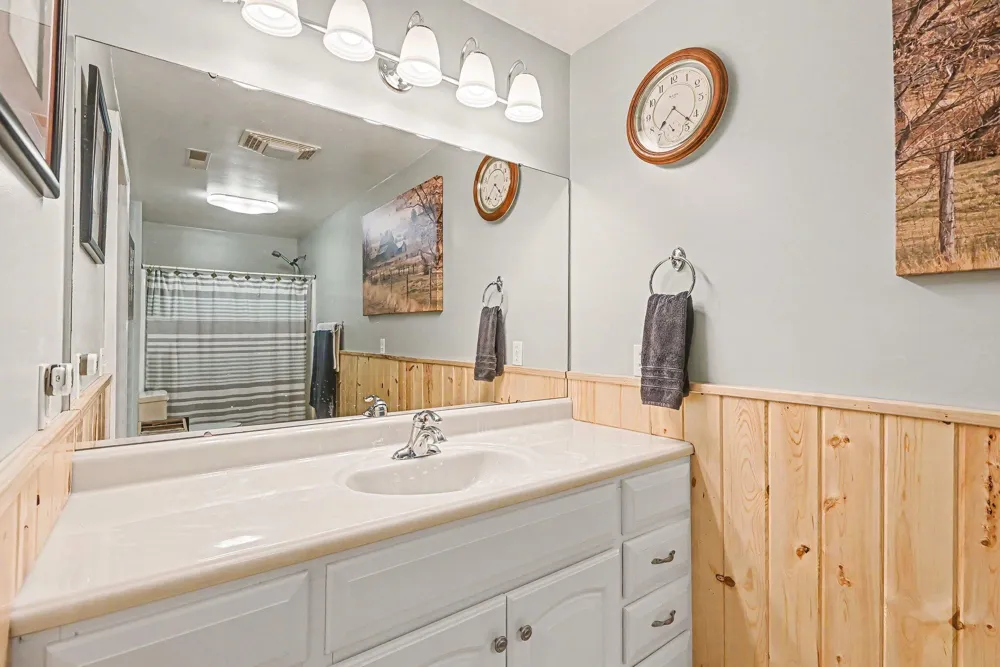 569 Hawksnest Drive South Haven, MI 49090