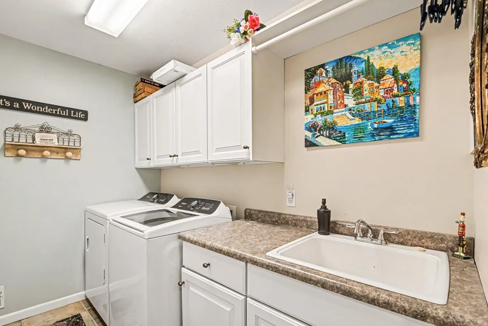 569 Hawksnest Drive South Haven, MI 49090