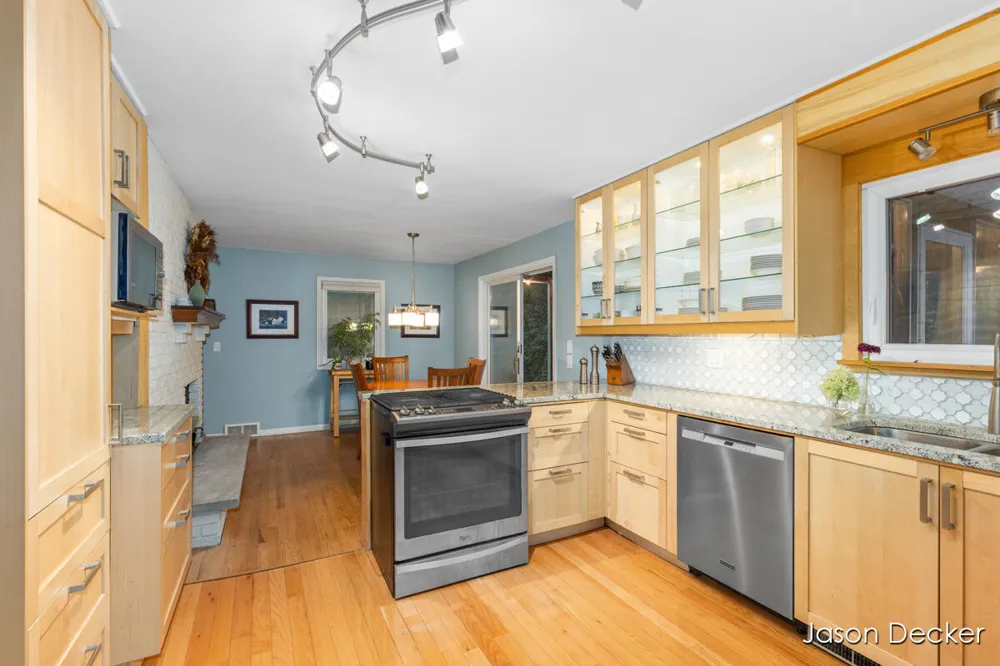 6181 10 Mile Road NE Rockford, MI 49341