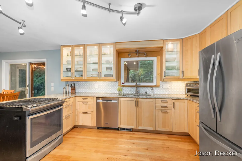 6181 10 Mile Road NE Rockford, MI 49341
