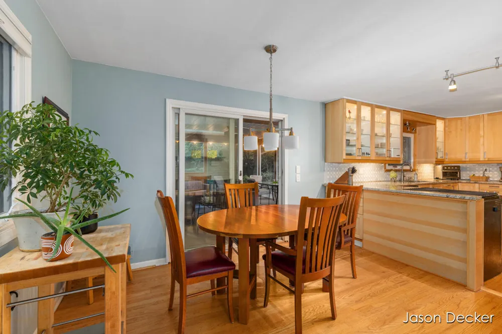 6181 10 Mile Road NE Rockford, MI 49341
