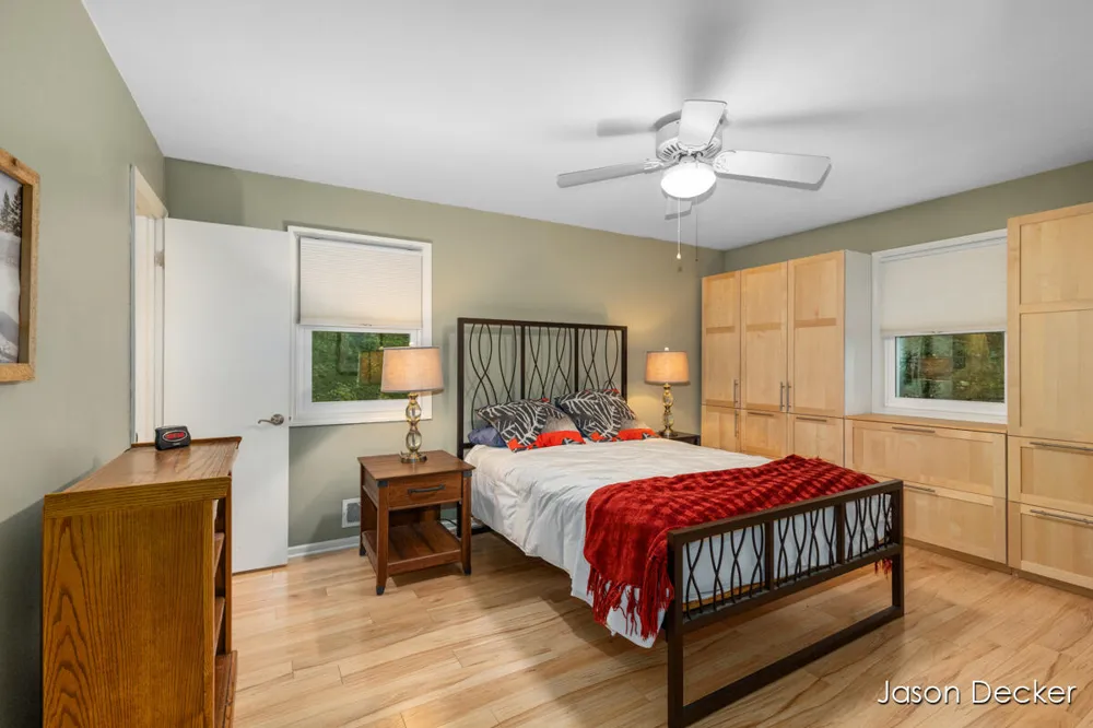 6181 10 Mile Road NE Rockford, MI 49341