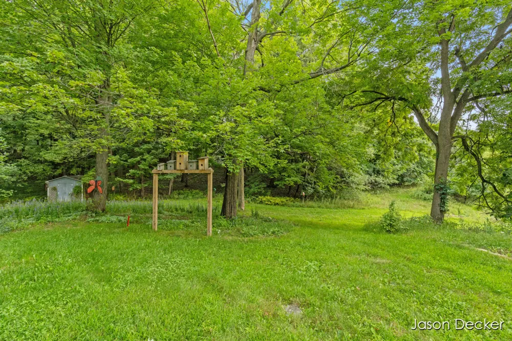 6181 10 Mile Road NE Rockford, MI 49341