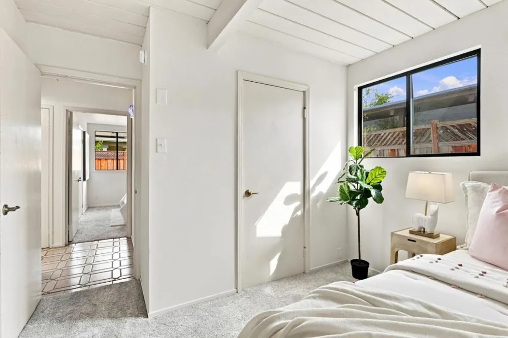 4154 Amaranta Court Palo Alto, CA 94306