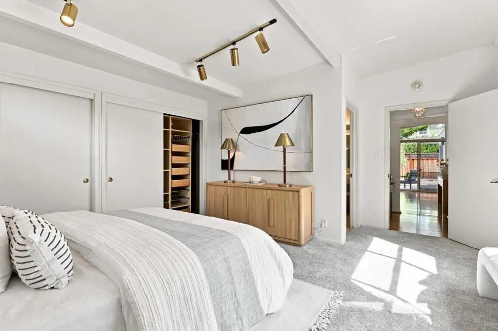 4154 Amaranta Court Palo Alto, CA 94306