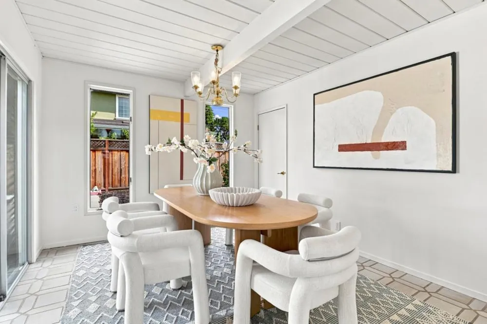 4154 Amaranta Court Palo Alto, CA 94306