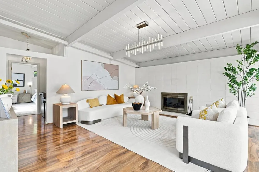 4154 Amaranta Court Palo Alto, CA 94306