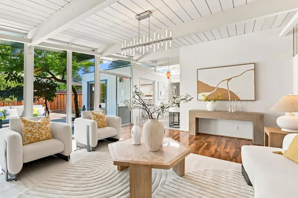 4154 Amaranta Court Palo Alto, CA 94306