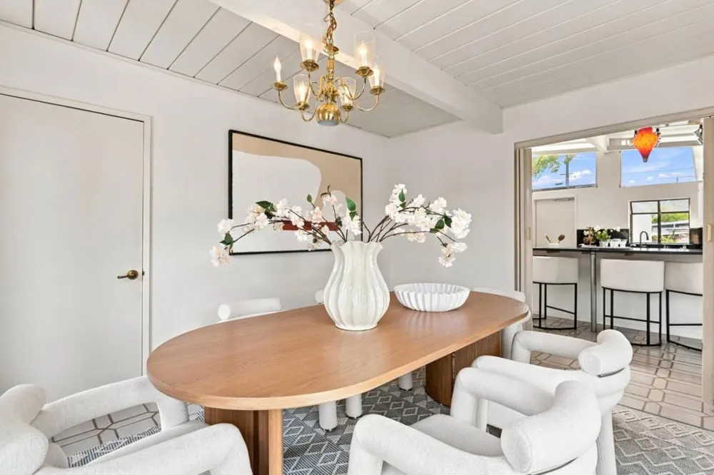 4154 Amaranta Court Palo Alto, CA 94306