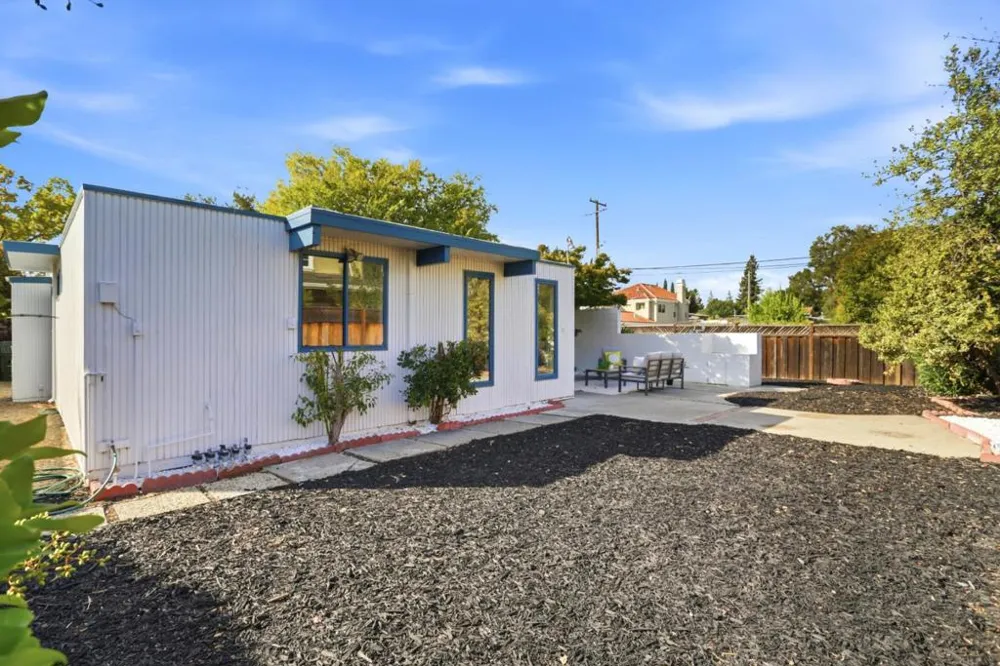 4154 Amaranta Court Palo Alto, CA 94306