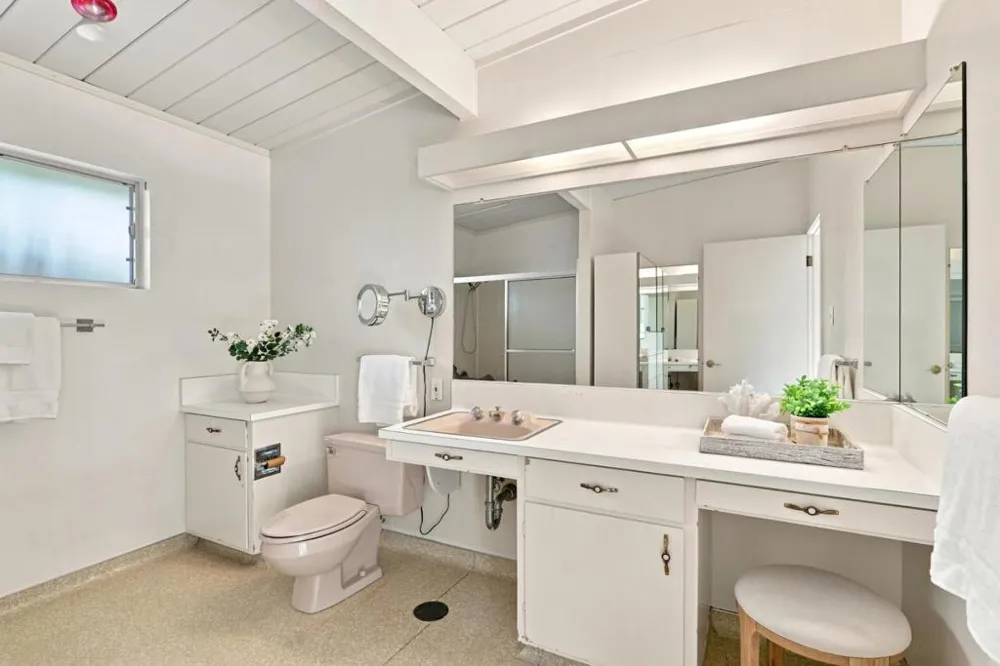 4154 Amaranta Court Palo Alto, CA 94306