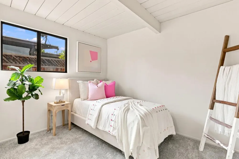 4154 Amaranta Court Palo Alto, CA 94306