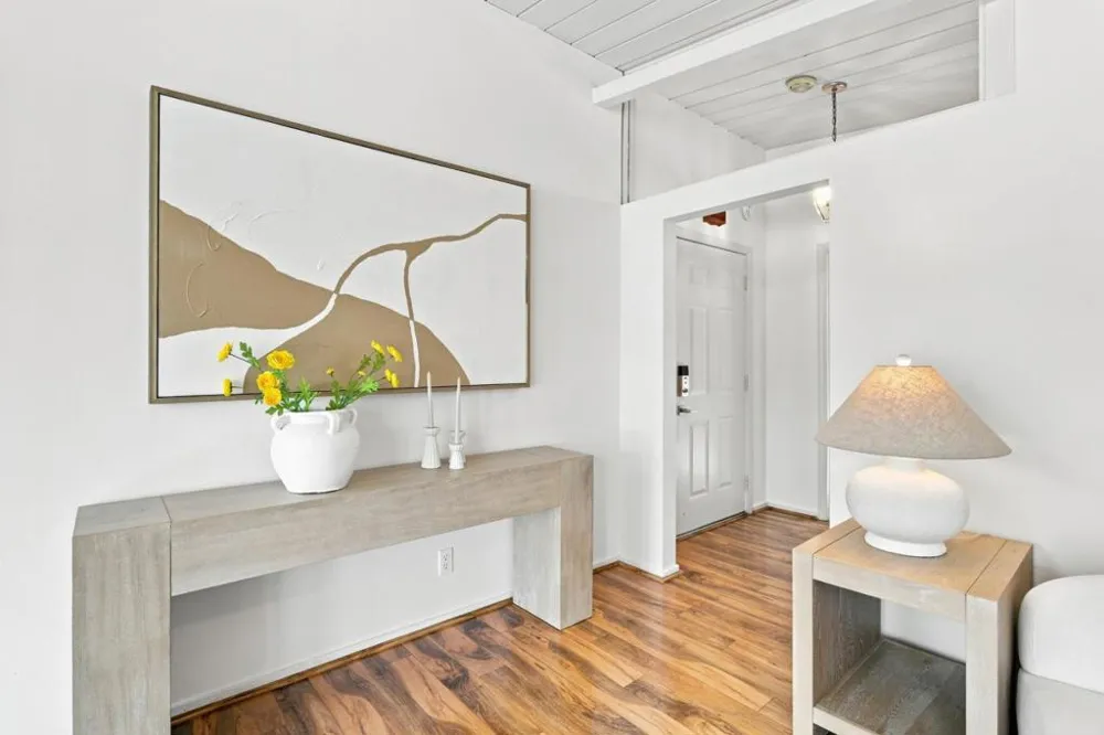 4154 Amaranta Court Palo Alto, CA 94306