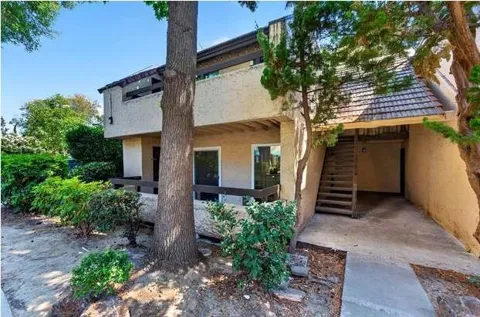 275 Tradewinds Drive #10