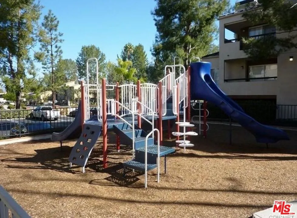 21400 Burbank Boulevard #202 Woodland Hills, CA 91367