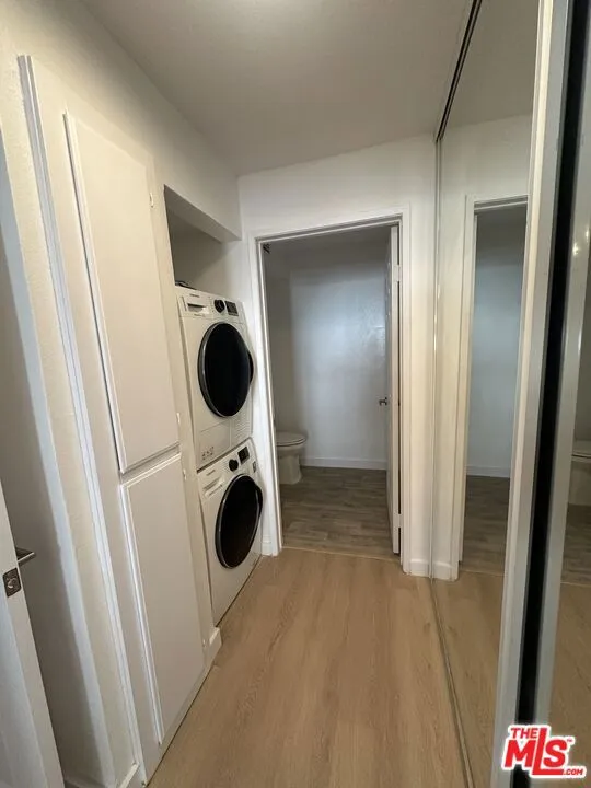 21400 Burbank Boulevard #202 Woodland Hills, CA 91367