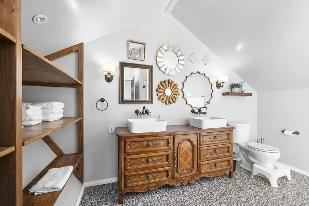 2683 C St San Diego, CA 92102