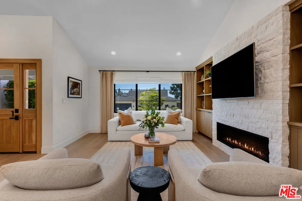 912 Aleppo Street Newport Beach, CA 92660