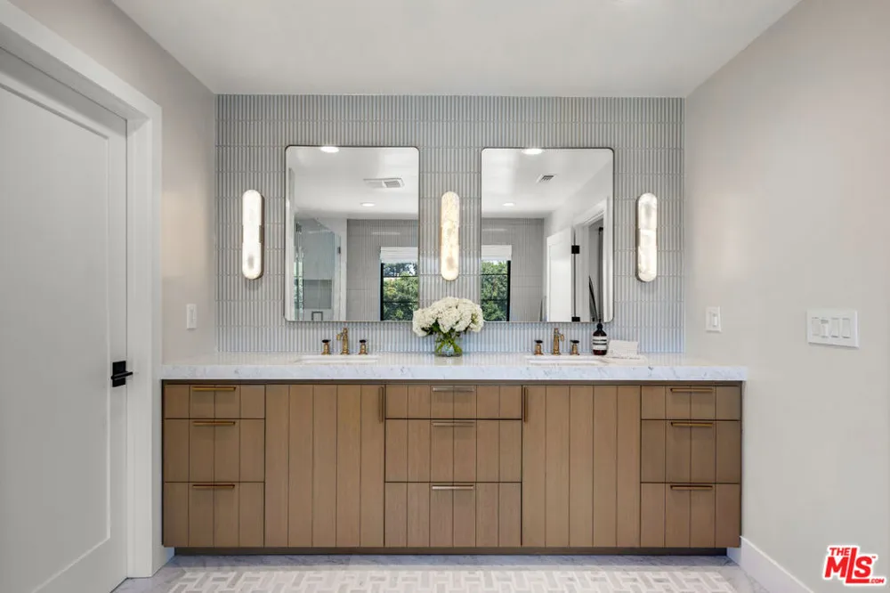 912 Aleppo Street Newport Beach, CA 92660