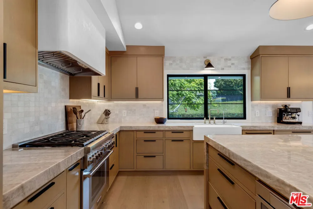 912 Aleppo Street Newport Beach, CA 92660