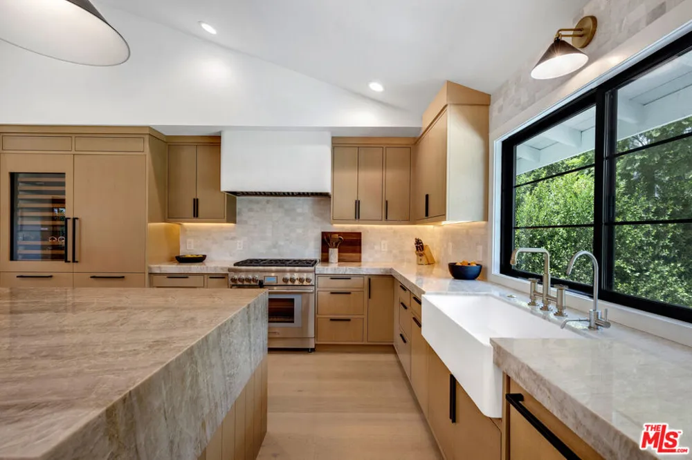 912 Aleppo Street Newport Beach, CA 92660