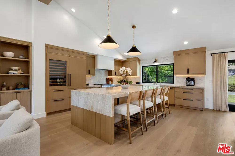 912 Aleppo Street Newport Beach, CA 92660