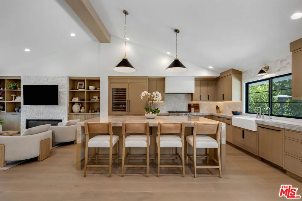912 Aleppo Street Newport Beach, CA 92660