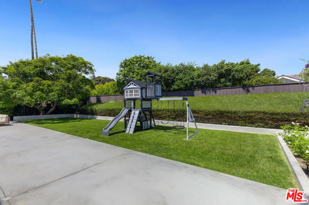 912 Aleppo Street Newport Beach, CA 92660