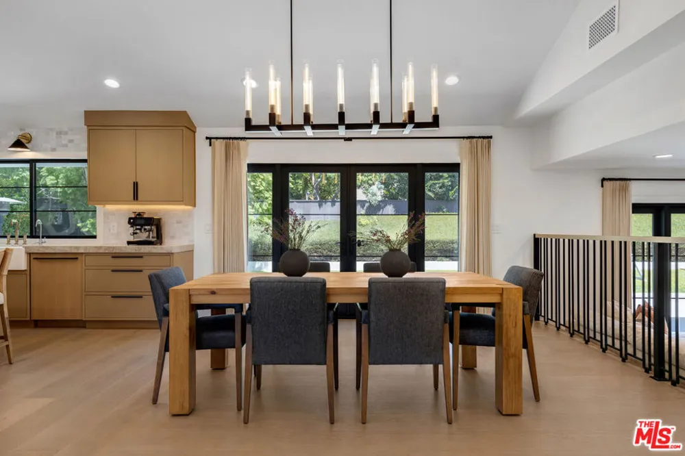 912 Aleppo Street Newport Beach, CA 92660