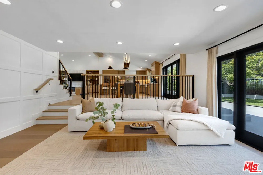 912 Aleppo Street Newport Beach, CA 92660
