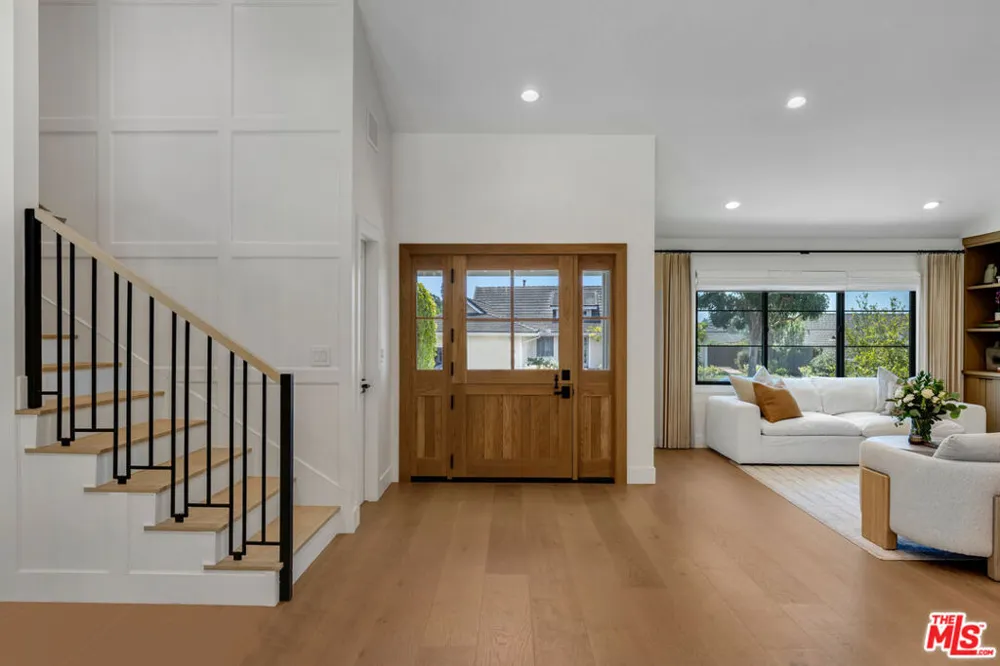 912 Aleppo Street Newport Beach, CA 92660
